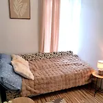 Family 2 Room's Centre *