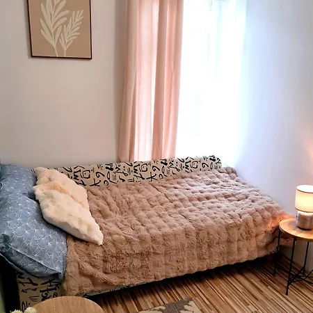 Family 2 Room's Centre *