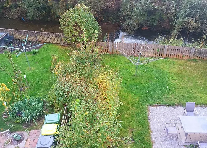 Family 2 Room's Centre *